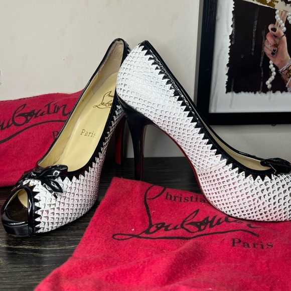 CHRISTIAN LOUBOUTINPitone Python Jaws 120 Platform Pumps 40
